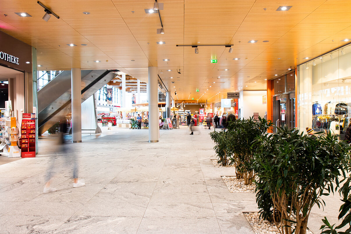 maxcenter_Mall_03_c_maxcenter