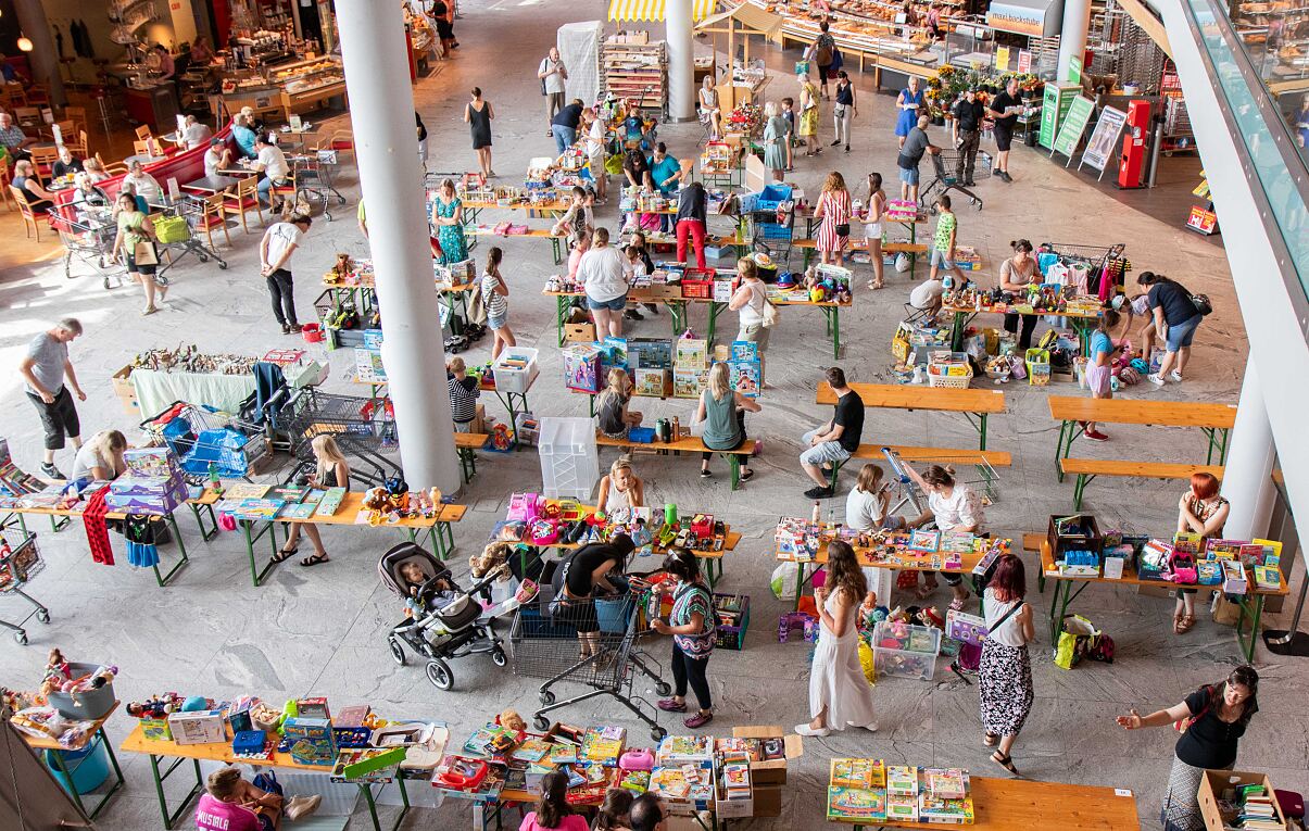 Spielzeugflohmarkt.jpg